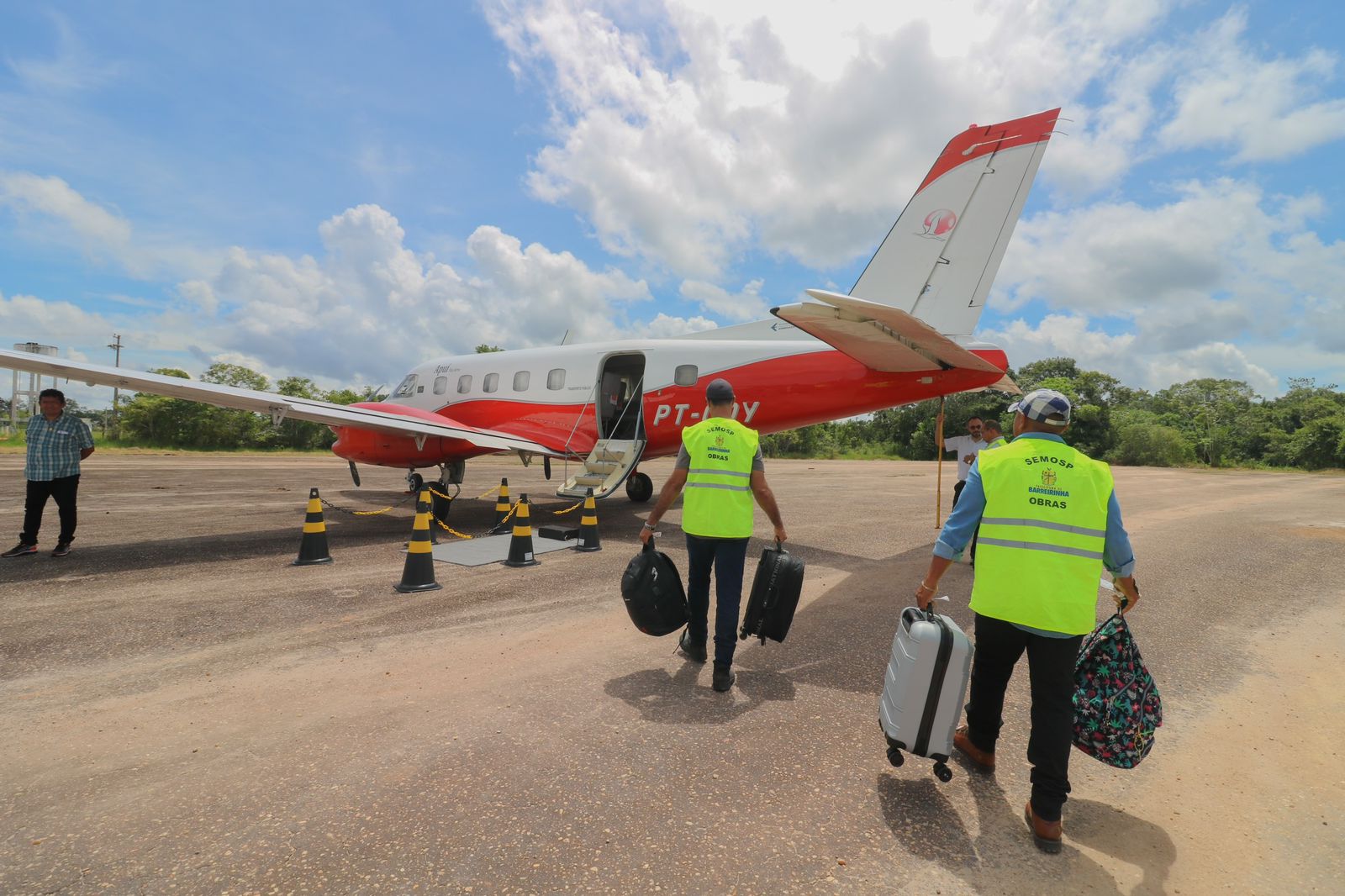 Prefeitura Municipal inaugura voo da rota aérea entre Barreirinha-Manaus