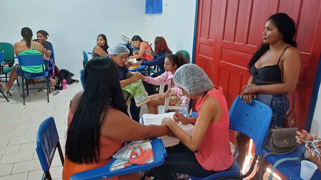 Prefeitura de Barreirinha e CETAM realizam ação social para mulheres atendidas pelos programas sociais da SEMAS
