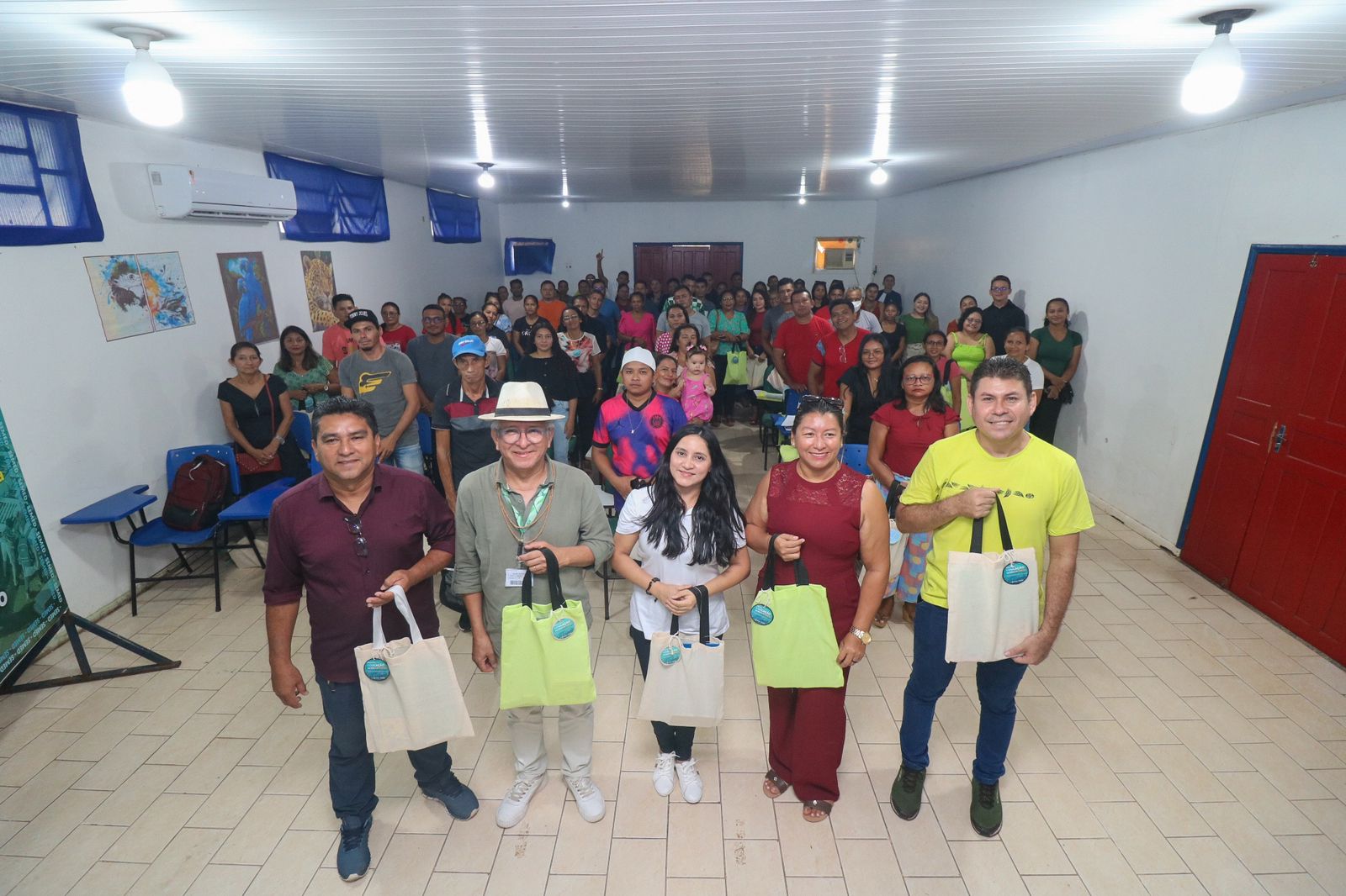 Prefeitura de Barreirinha realiza formação para profissionais da educação da área de várzea