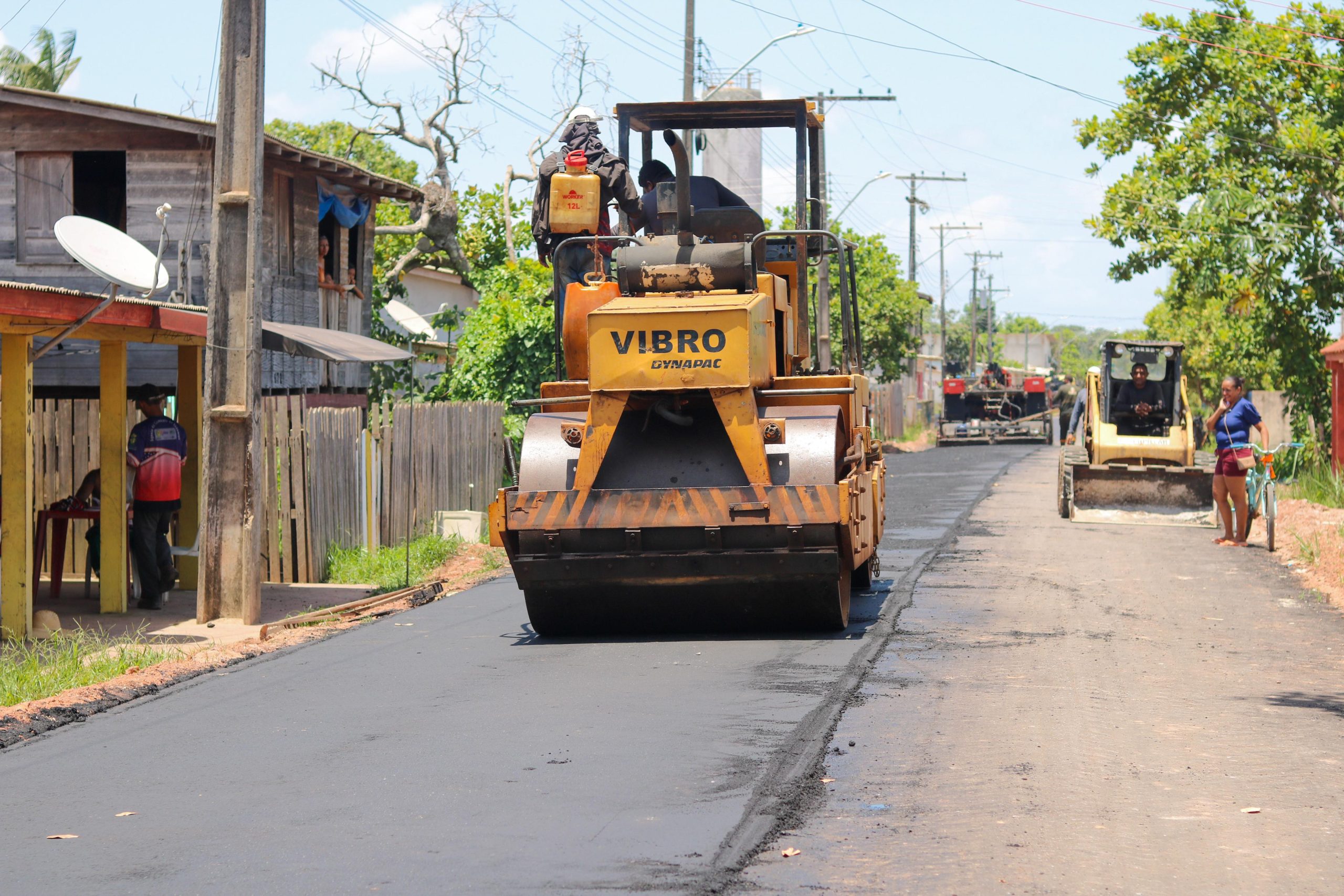 Prefeitura de Barreirinha inicia pavimentação asfáltica na Rua São Geraldo